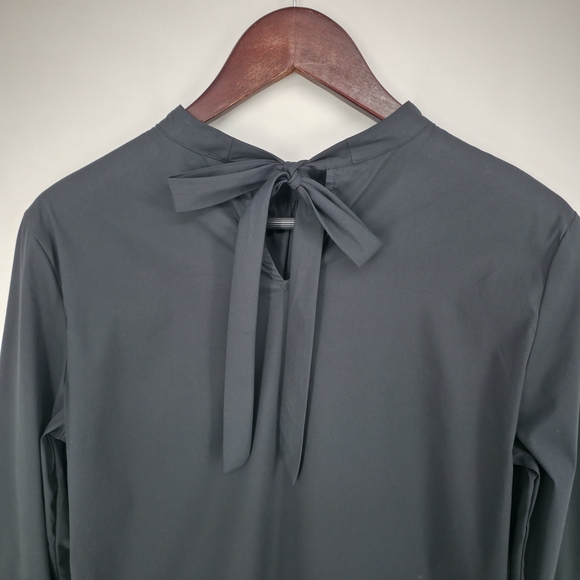 J. McLaughlin Elodie Blouse Black Size M NWT $158 Mock Neck Top Quiet Luxury - Picture 11 of 16